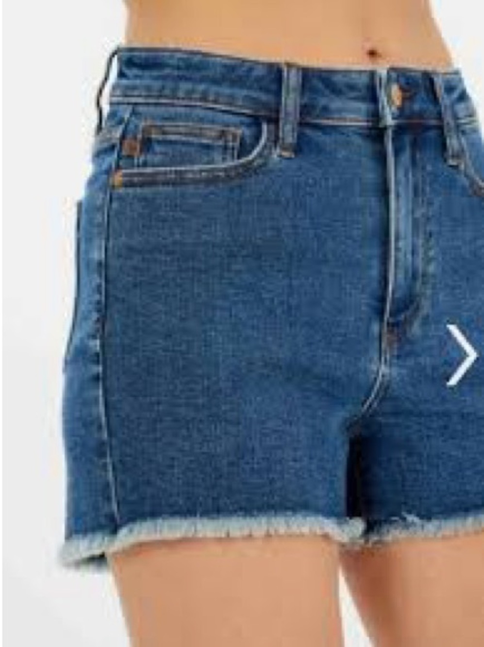 NWT-Judy Blue High-Rise Medium Wash Frayed Hem Denim Shorts-Size M